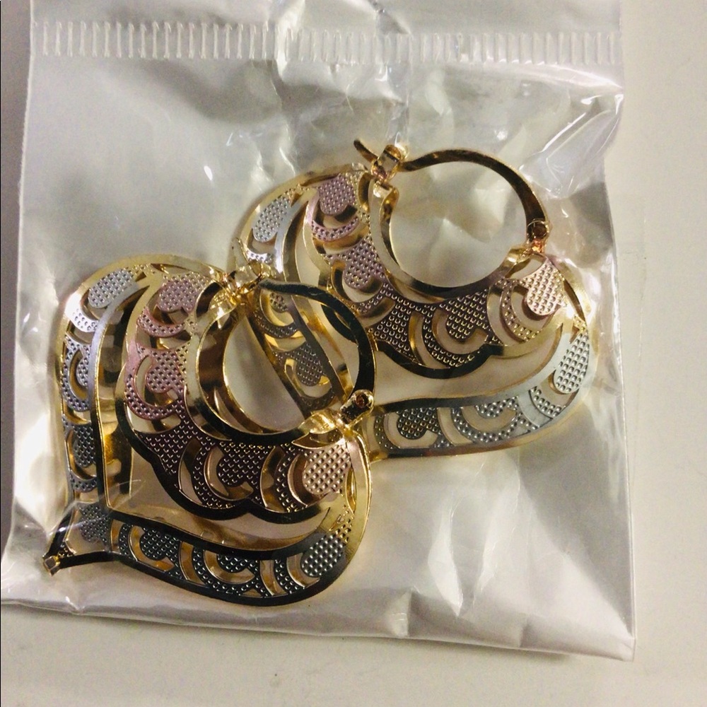 EARRINGS  14 K Laminated ITALIAN  GOLD  PLATED  3 TONES